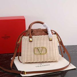 Picture of Valentino Lady Handbags _SKUfw139331124fw